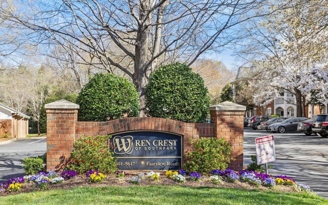 Building Photo - 5601 Fairview Rd