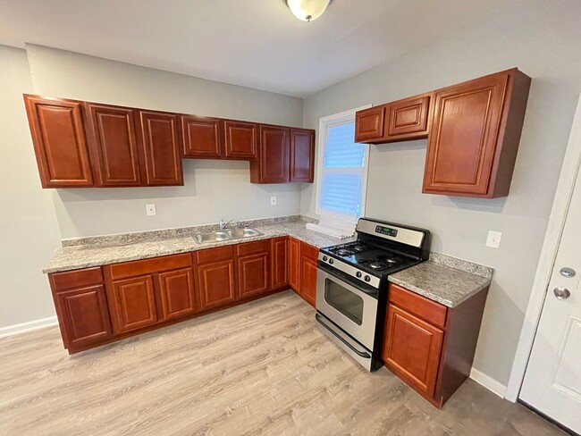 Photo - Beautiful Three Bedroom Two Full Bathroom ...