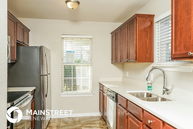 Photo - 214 Townsell Ct