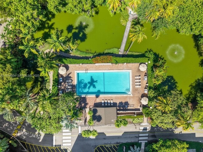 Photo - 101 Crandon Blvd Unit 381