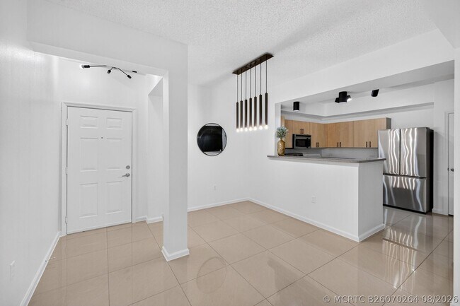 533 NE 3rd Ave Unidad 125