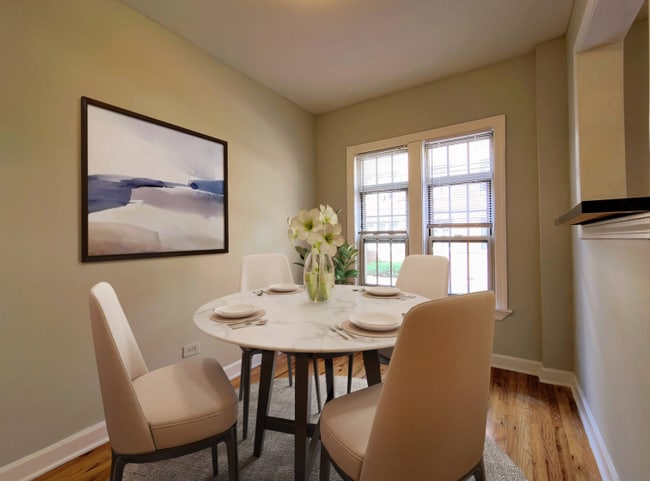 Photo - 620 Barry W Ave