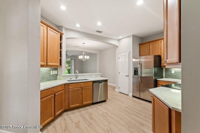 Photo - 5720 Claiborne St