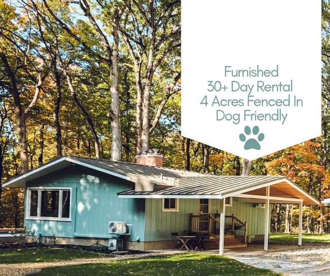 Building Photo - 1008 W Singing Woods Rd