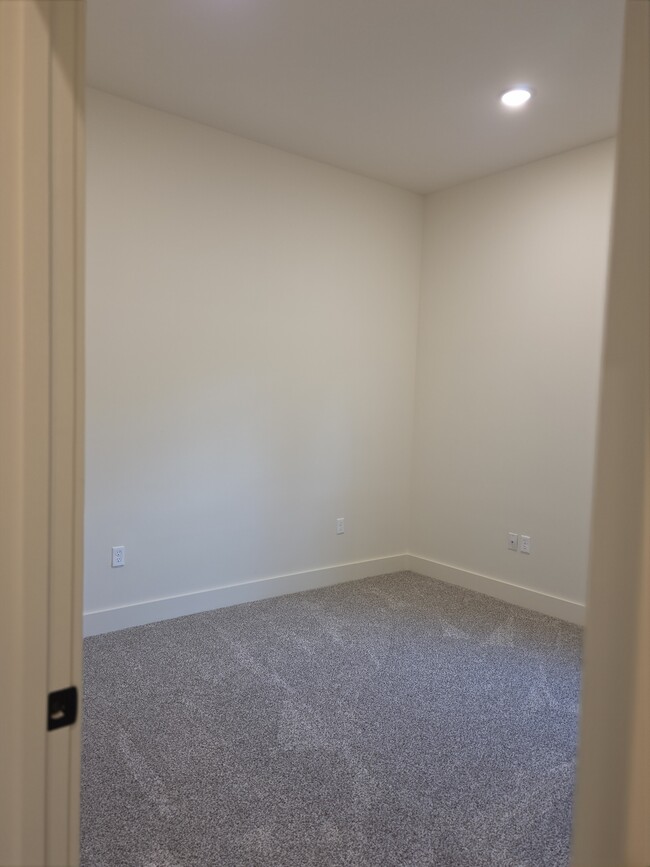 3rd BR (3BR only)