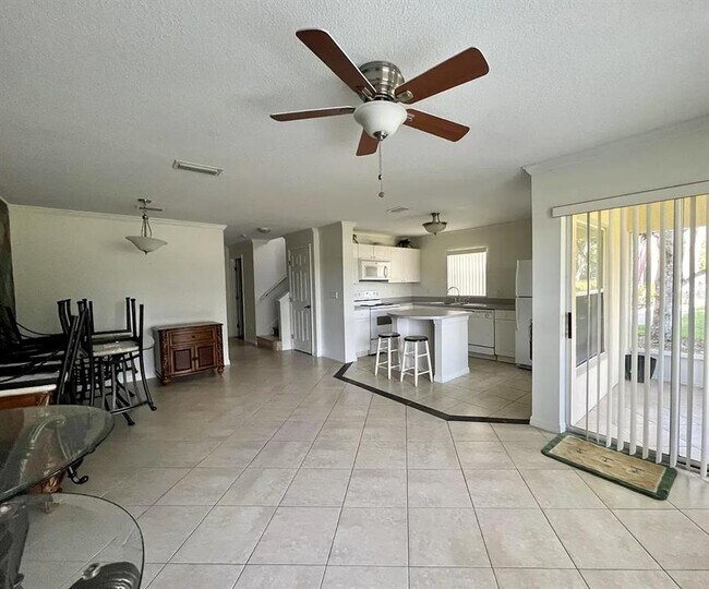 Photo - 2884 Club Cortile Cir