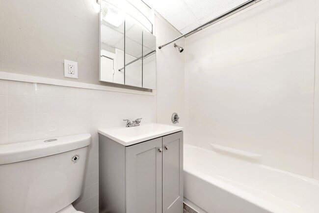 Photo - 71 Almont St