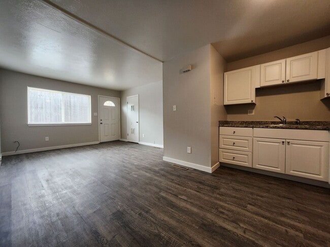 Photo - 4303 Ericson Dr Unit 3