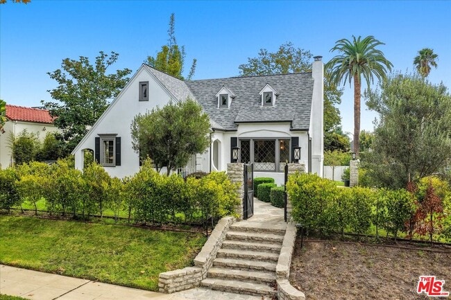 Photo - 1136 Burnside Ave