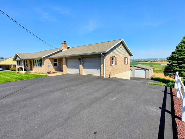 Photo - 154 Valley View Dr