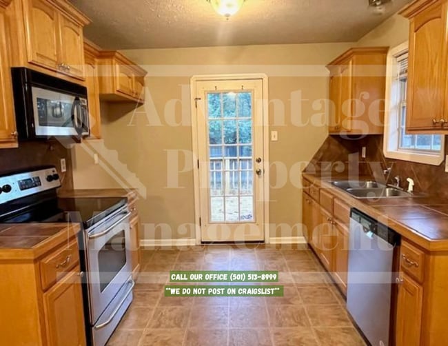 Photo - 50 Whispering Wind Cir