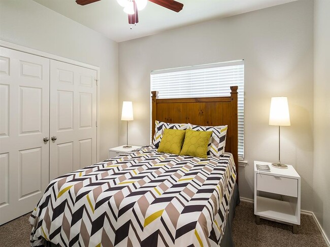 Residences at Holly Oaks