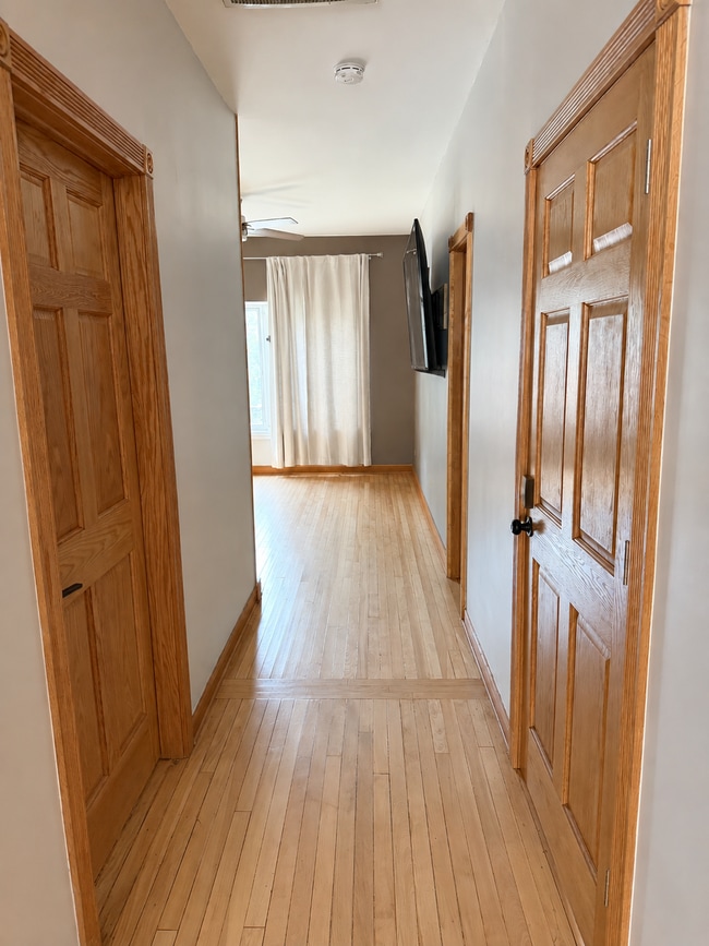 Main entrance - 2822 W 40th St Unit Second Floor