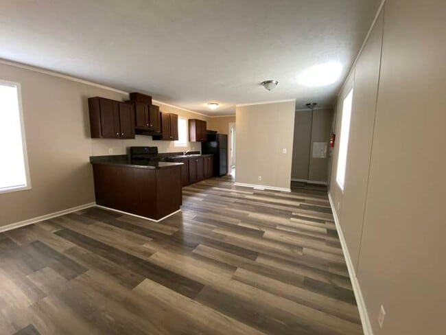 Photo - 215 Macon Dr