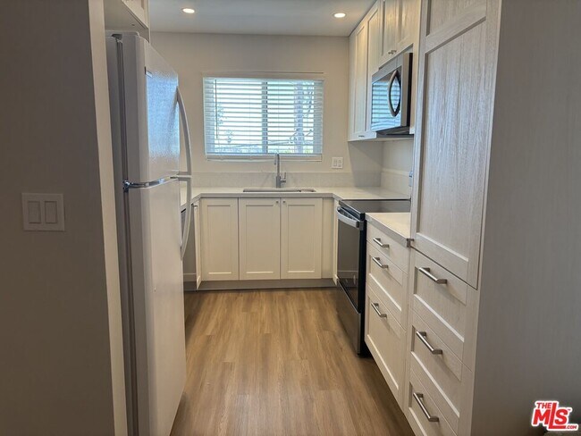 Photo - 5000 S Centinela Ave Unit 318
