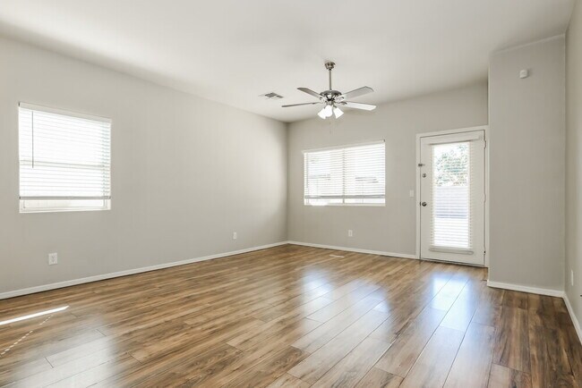 Photo - 26 N 126th Ave