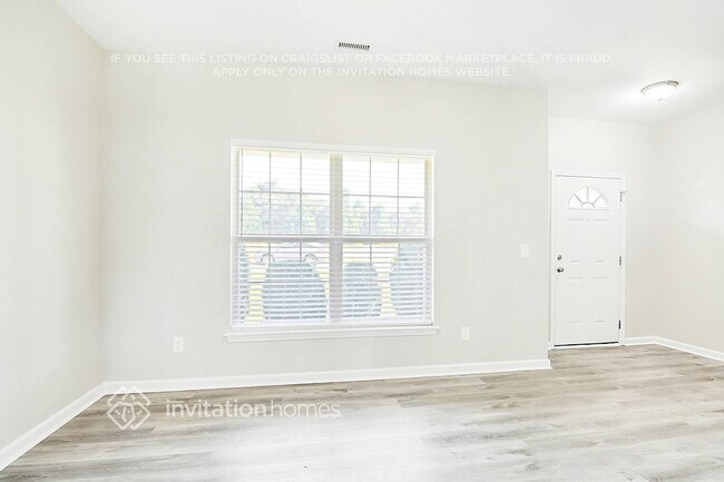 Photo - 776 Champion St