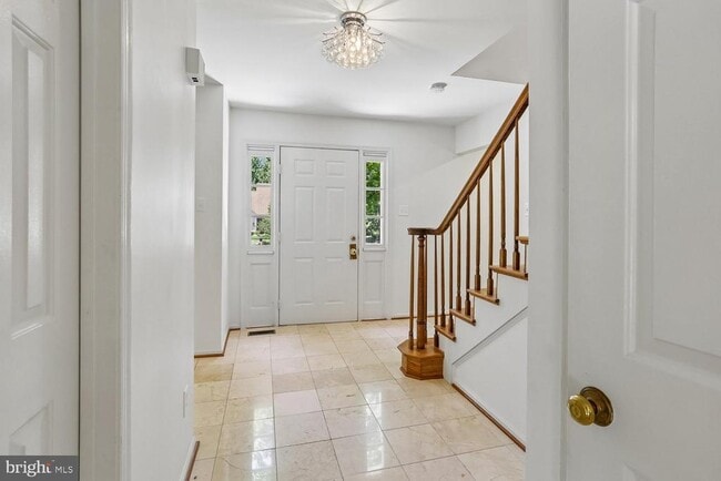 903 Ridge Dr