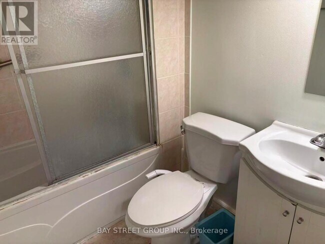Photo - 35 Cairnside Crescent