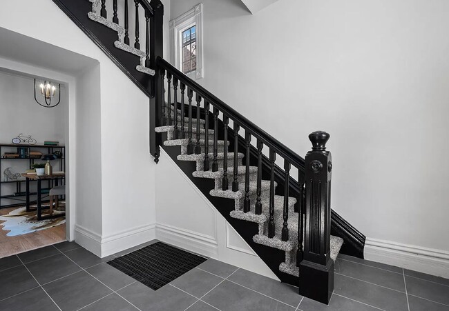 Photo - Victorian Gem next to Cheesman Park!