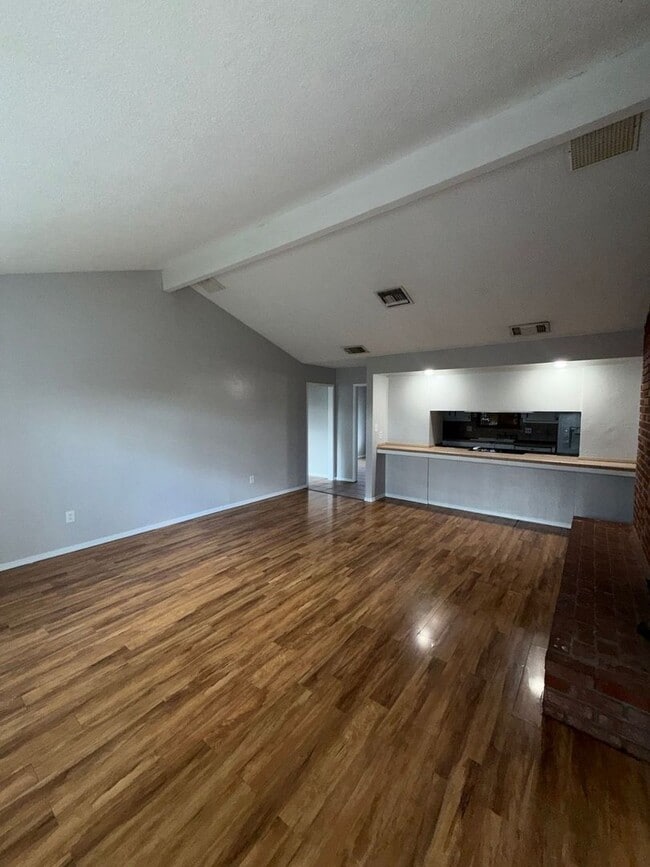 Photo - Beautiful 4 Bedroom House in NW Bakersfield with Pool!