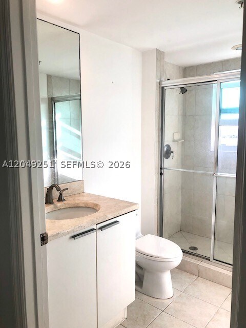 Building Photo - 15051 Royal Oaks Ln Unit 1101