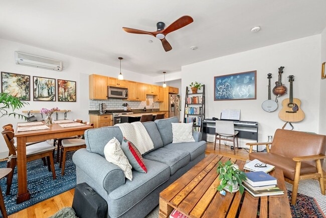 Photo - 432 Norfolk St Unit 2G