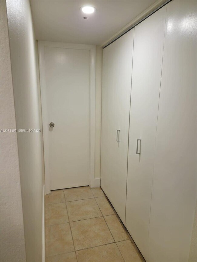 Photo - 4800 NW 35th St Unit 607