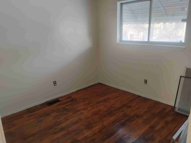 Photo - 19394 Algonac St