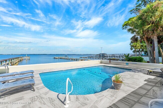 Photo - 2189 Pineapple Ave