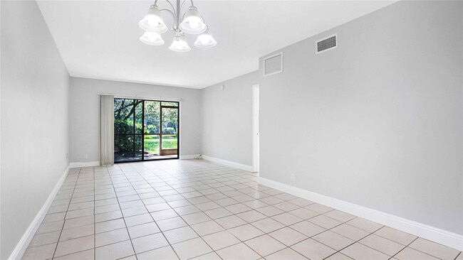 Photo - 3111 Oakland Shores Dr Unit F108