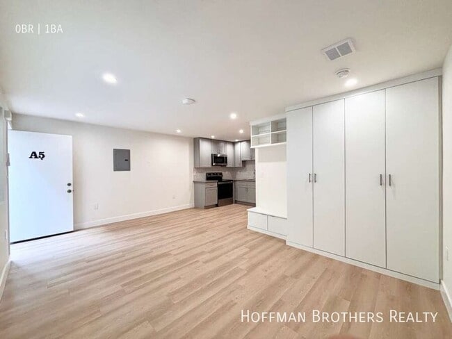 Photo - 6738 Independence Ave Unit A3