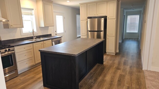 Photo - 3617 N Grand Ave E