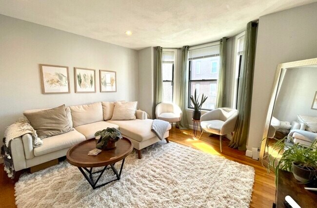 Photo - 104 H St Unidad 2