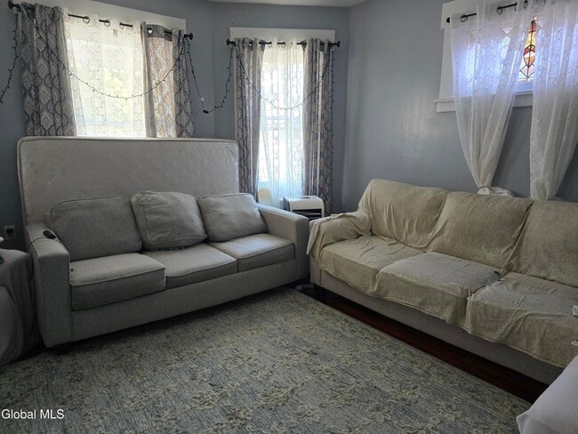 Photo - 231 Division St