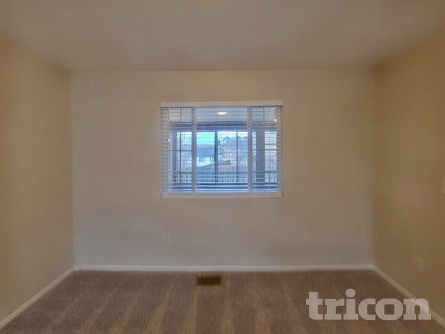 Photo - 5060 Barcelona Way