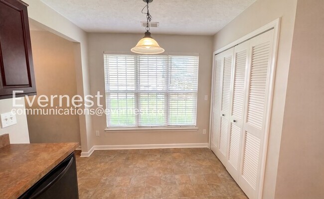 2137 Maynard Ct