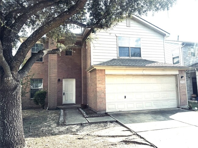 Building Photo - 15711 Western Skies Dr