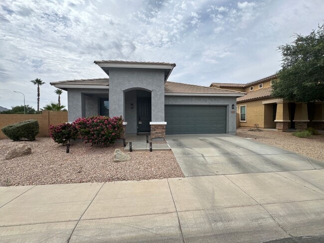 Building Photo - 3 bedroom - 2 bathroom - 1374 square feet