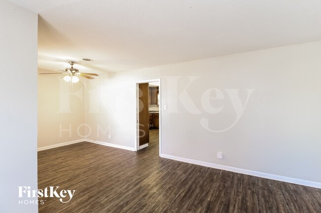 Photo - 3516 Revere St