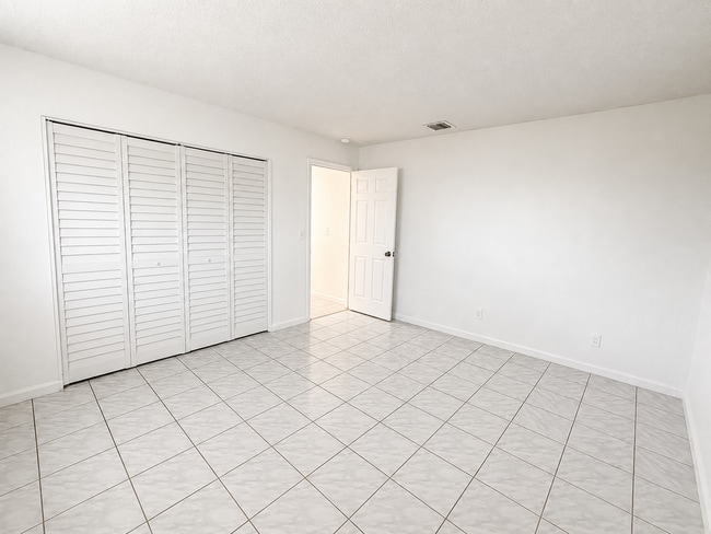 Photo - 500 NW 35th St Unit 1