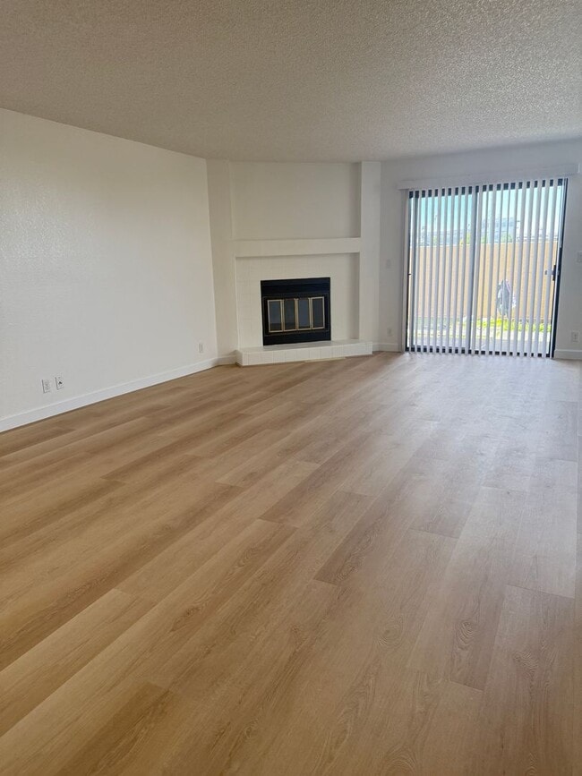 Photo - Mariners Landing Waterfront 1 Bed / 1 Bath Condo in Gated Community – Near Vallejo Ferry Building