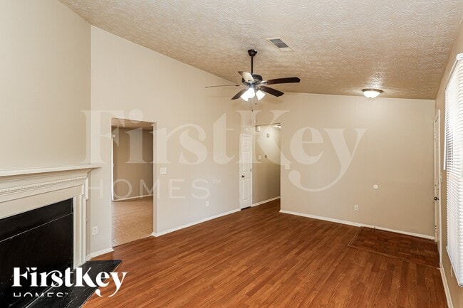 Photo - 6450 Peppermill Ln