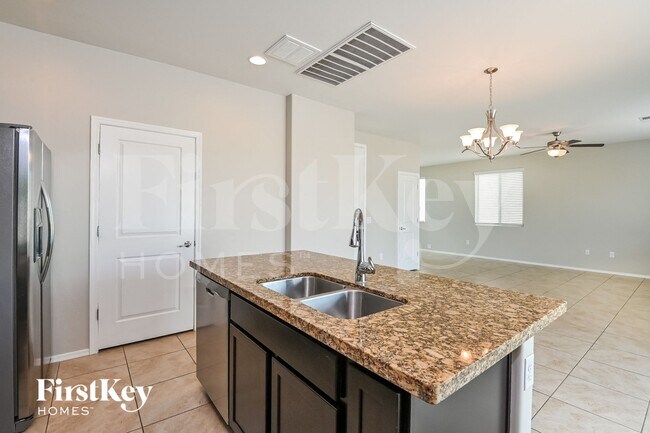 Photo - 2822 N Fair Oaks Ave