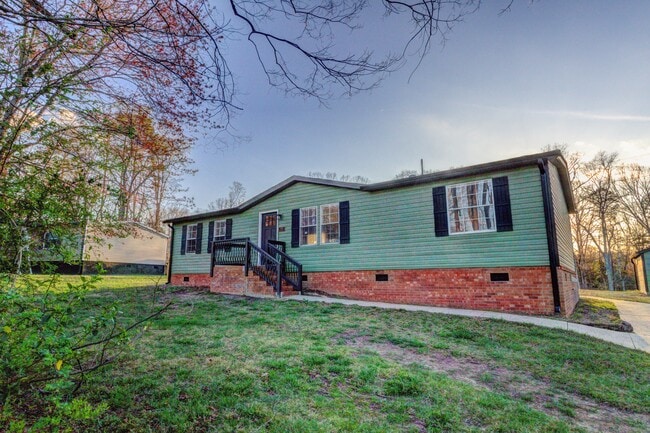 Photo - 105 Dutchess Dr