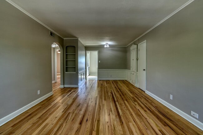 Building Photo - 9015 W North Ave Rental