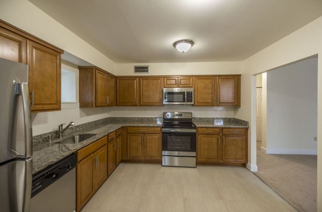 Photo - 484 Columbus Ave