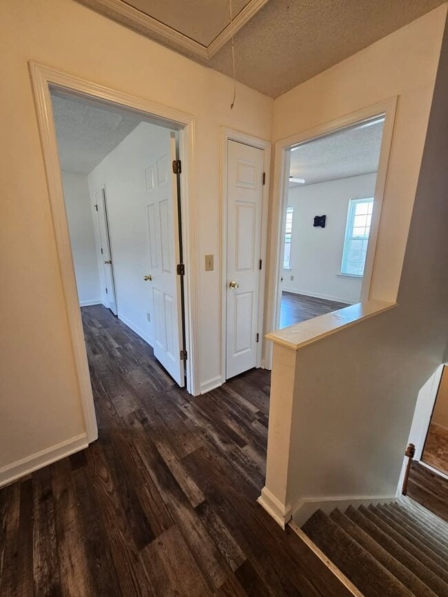 Photo - 1528 Richmond Rd