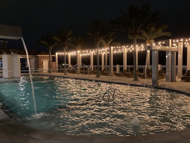 Gorgeous lights making the perfect ambiance