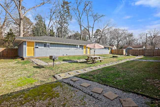 Building Photo - 206 Gunter St Rental